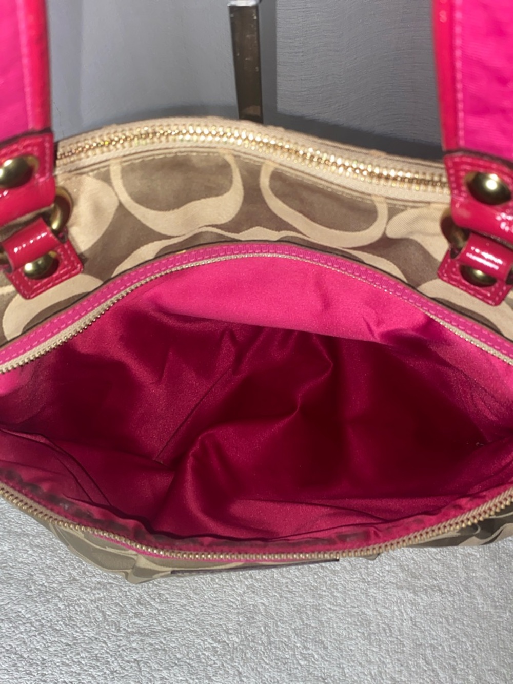 GUC Coach Poppy Daisy Sig Tote - Picture 6 of 9